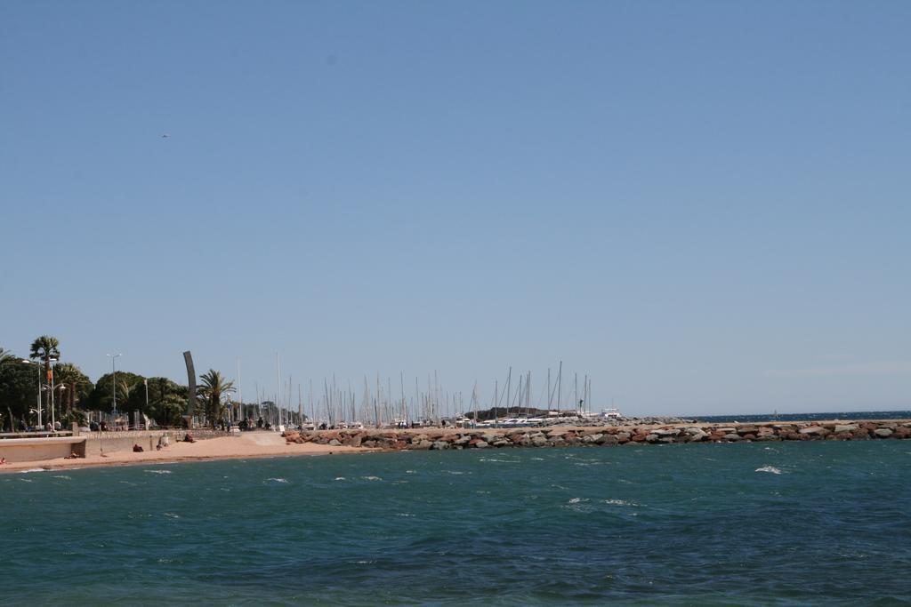 Le Prado De St Raph Hotel Saint-Raphaël Buitenkant foto