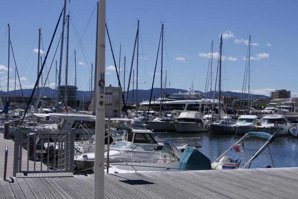 Le Prado De St Raph Hotel Saint-Raphaël Buitenkant foto